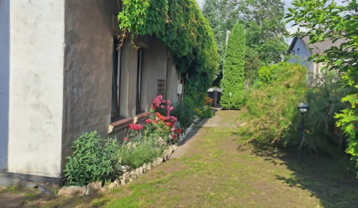 dom wolnostojący, 3 pokoje Częstochowa Raków, ul. Limanowskiego