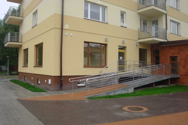 Lokal Nowa Dęba, ul. Szkolna. Zdjęcie 1