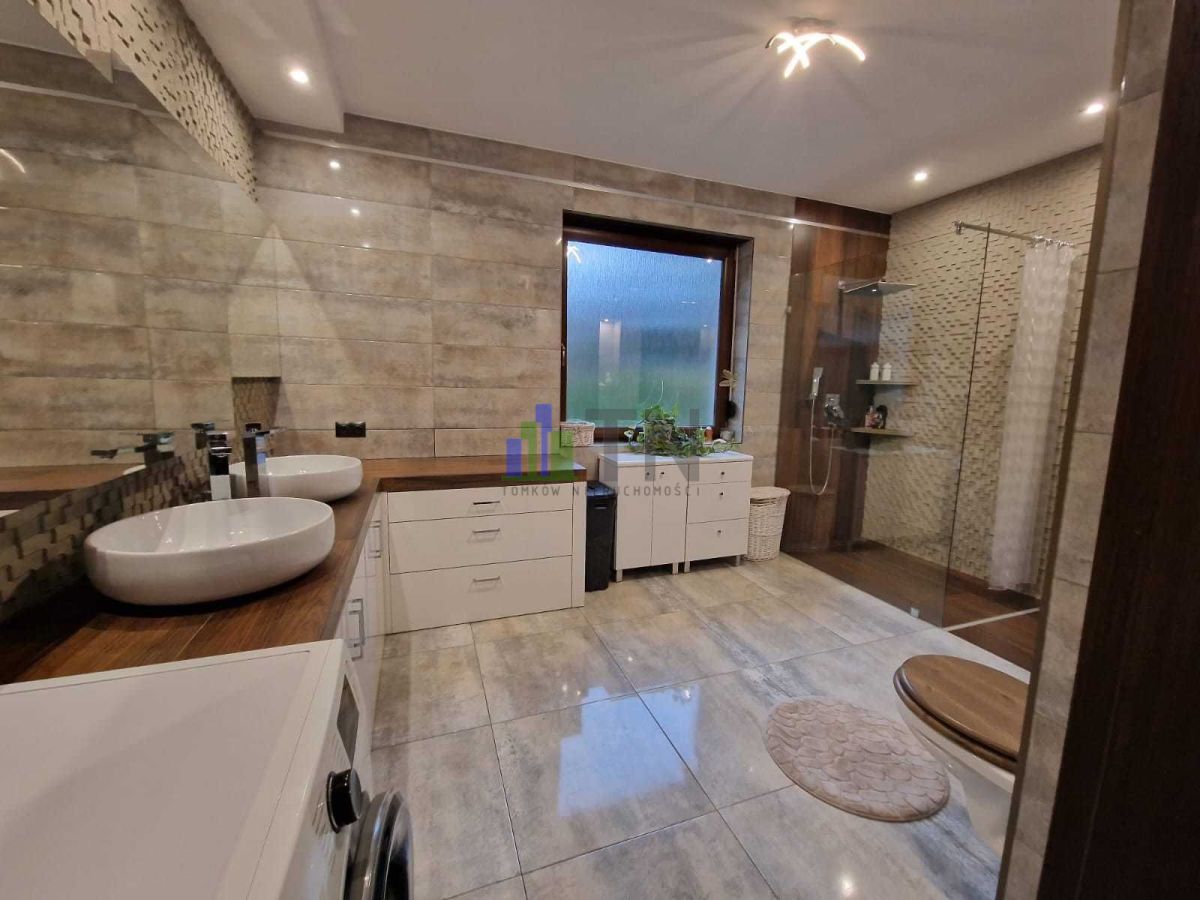 dom wolnostojący, 5 pokoi Chrząstawa Mała. Zdjęcie 6