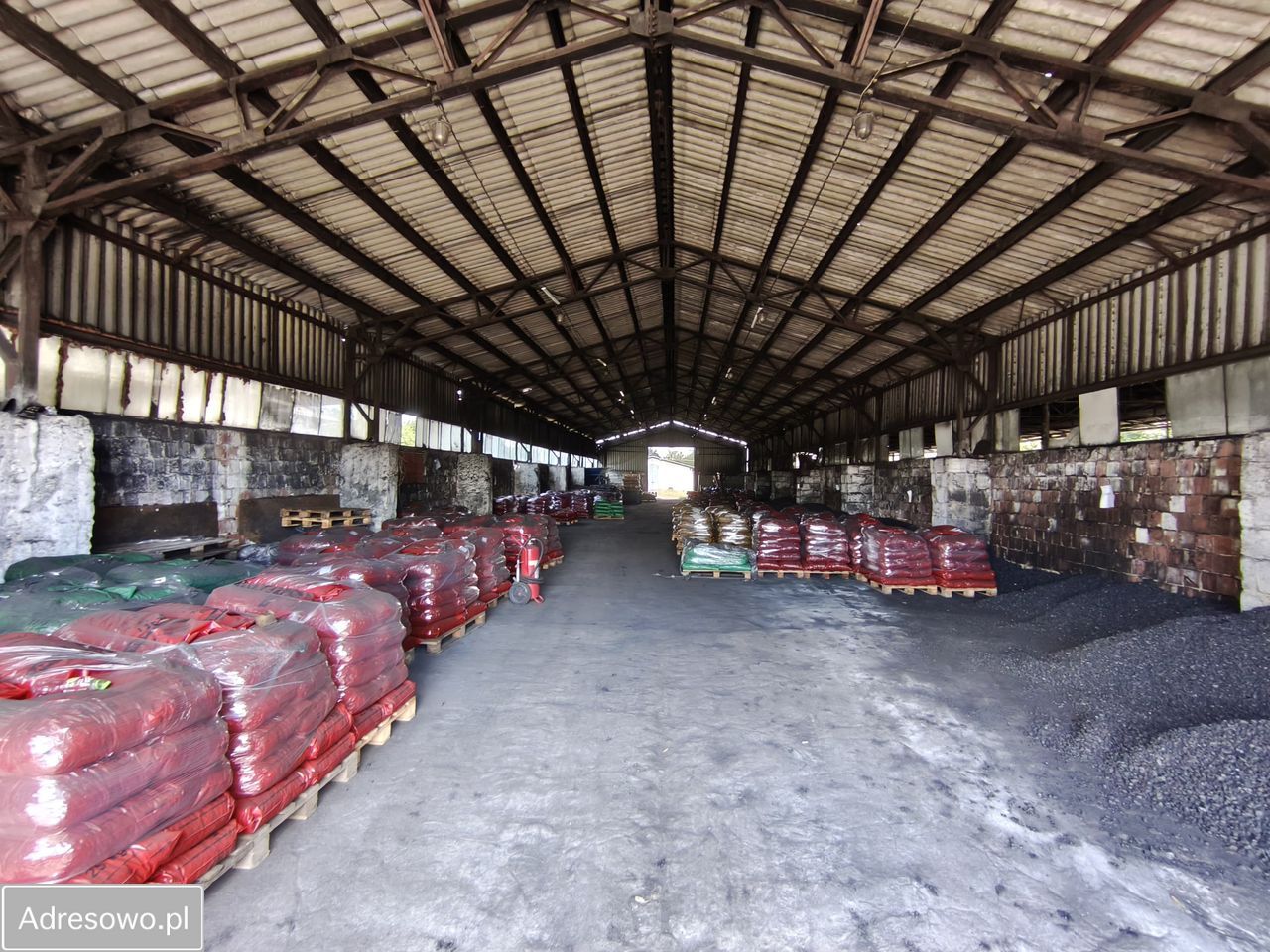 Hala/magazyn Nowica. Zdjęcie 3