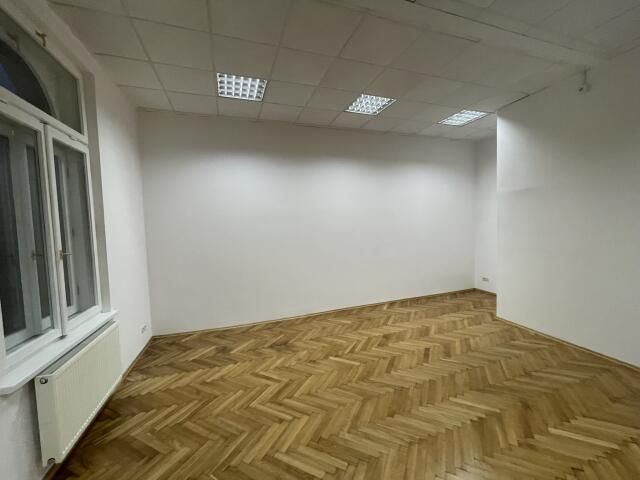 Lokal Kraków Śródmieście, ul. Karmelicka. Zdjęcie 1