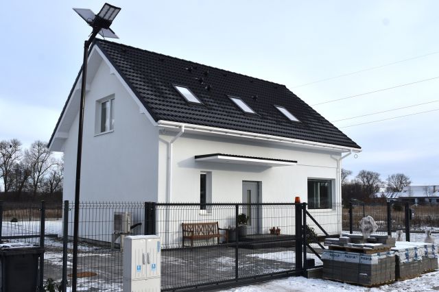 dom wolnostojący, 5 pokoi Żarowo. Zdjęcie 4