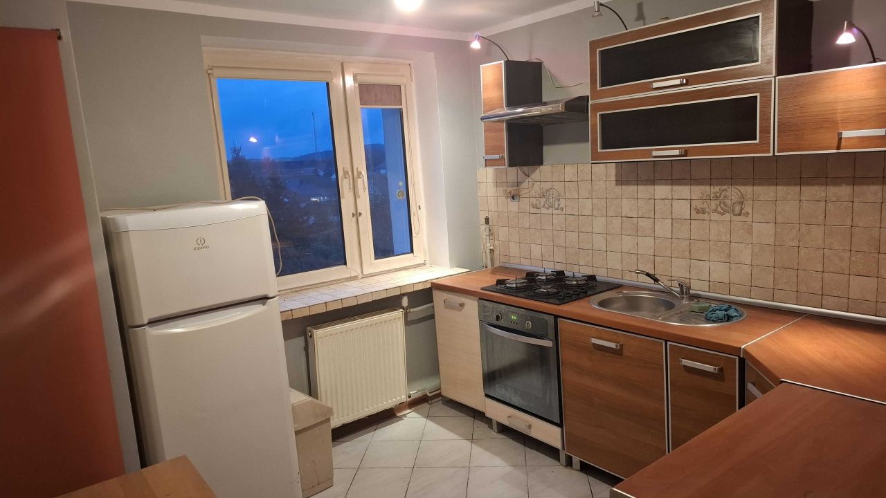 Mieszkanie 3-pokojowe Ostrów. Zdjęcie 7