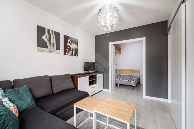 Mieszkanie 3-pokojowe Kraków Kurdwanów, ul. Stanisława Stojałowskiego. Zdjęcie 1