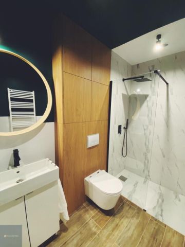 Mieszkanie 3-pokojowe Katowice, ul. Gliwicka. Zdjęcie 3