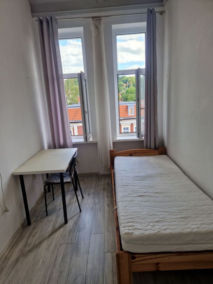 Mieszkanie 3-pokojowe Jelenia Góra, al. Wojska Polskiego. Zdjęcie 13