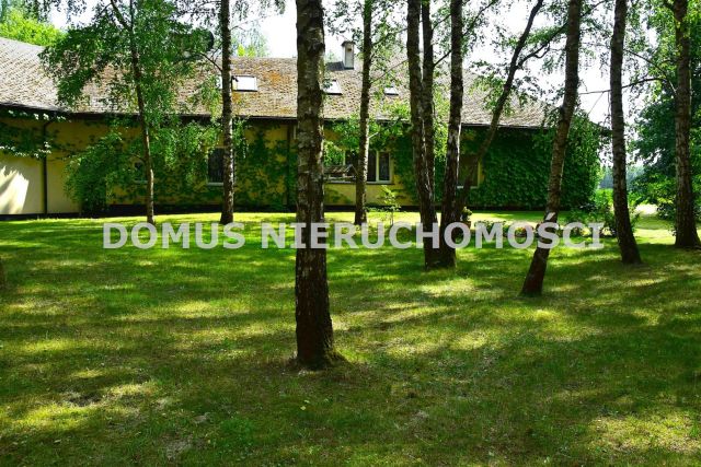 dom wolnostojący, 10 pokoi Ewcin. Zdjęcie 3