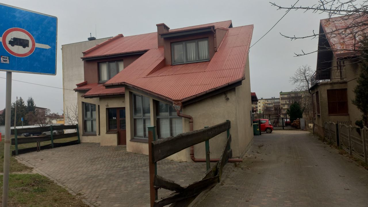 budynek wielorodzinny, 3 pokoje Wieluń, ul. Częstochowska. Zdjęcie 2