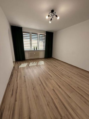 Mieszkanie 3-pokojowe Łomża Śródmieście, ul. Fryderyka Chopina. Zdjęcie 1