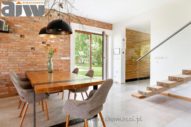 dom wolnostojący, 7 pokoi Osieck. Zdjęcie 3