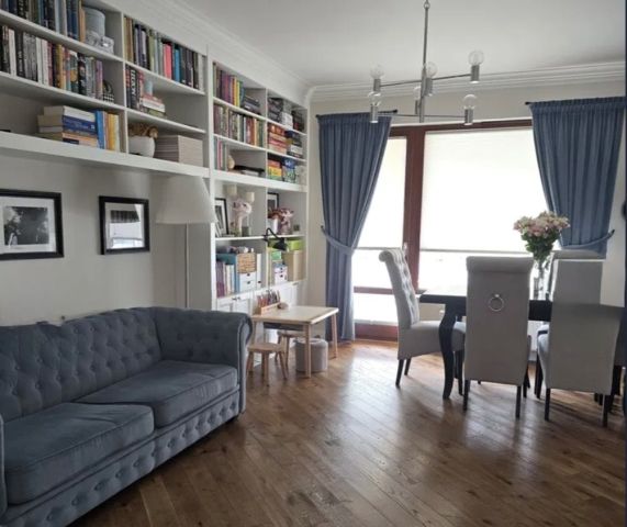 Mieszkanie 3-pokojowe Piaseczno. Zdjęcie 3