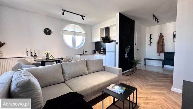 Mieszkanie 2-pokojowe Warszawa Rakowiec, ul. Wacława Sierpińskiego. Zdjęcie 1