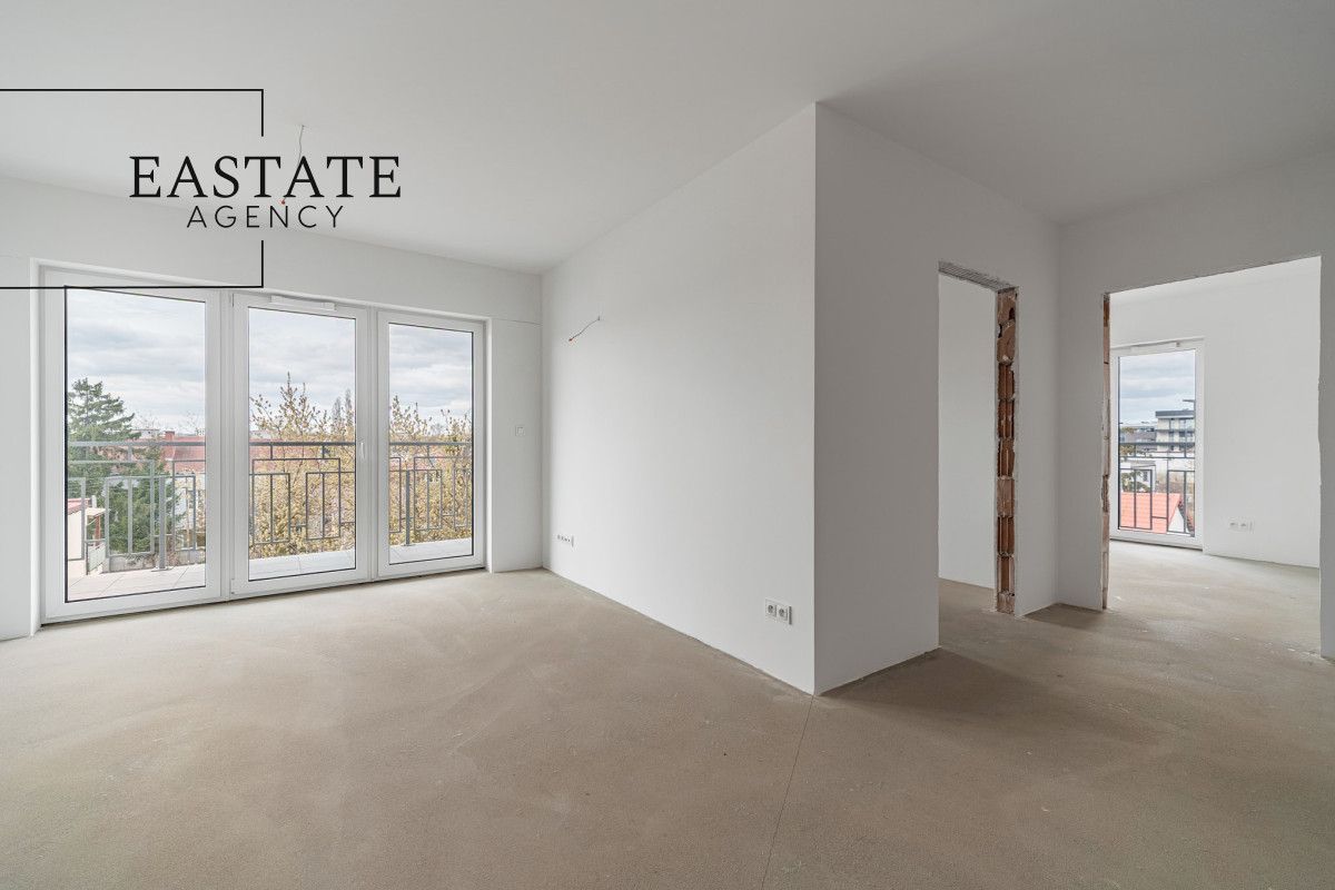 Mieszkanie 3-pokojowe Warszawa Włochy, ul. Zbąszyńska. Zdjęcie 1