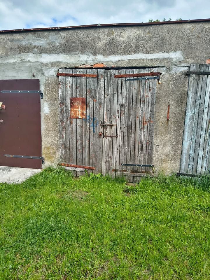 Garaż/miejsce parkingowe Komarowo. Zdjęcie 1