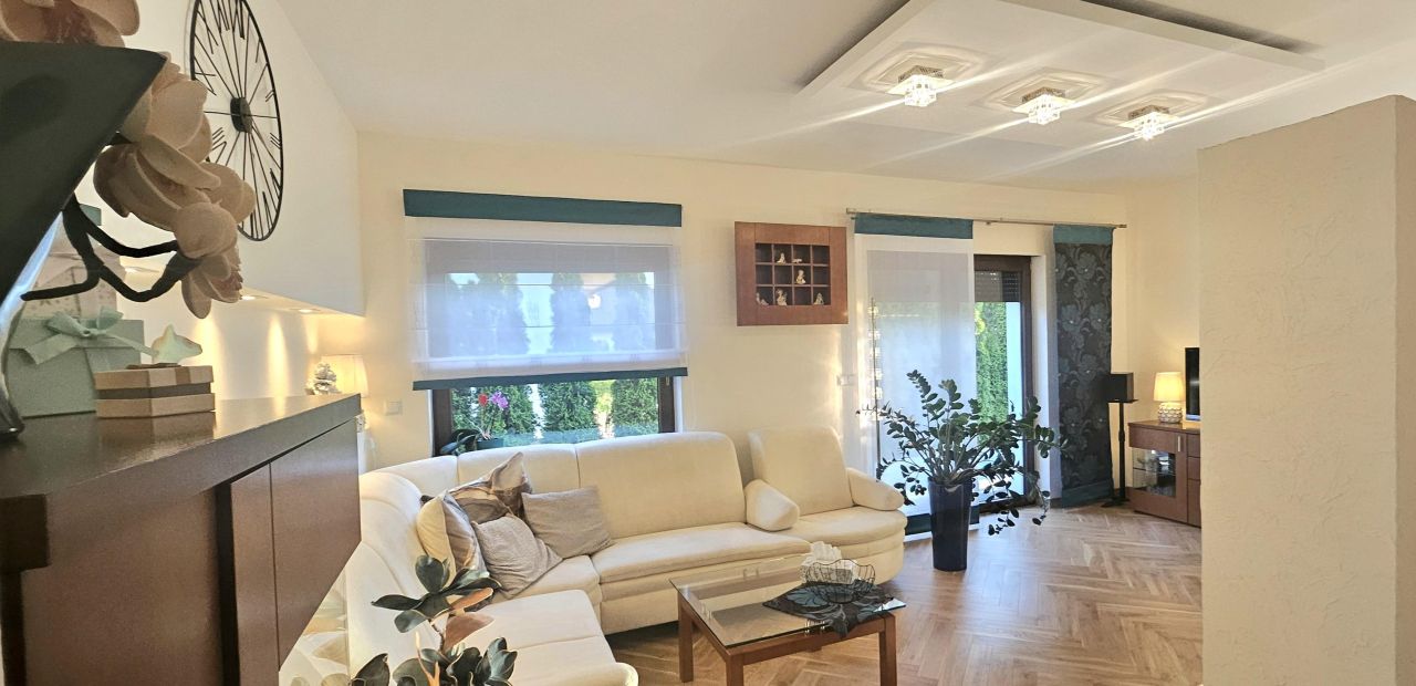 dom wolnostojący, 4 pokoje Ślesin. Zdjęcie 4