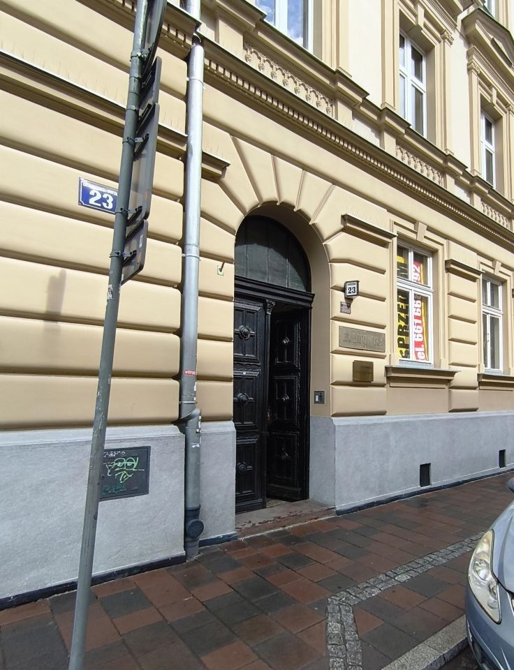 Mieszkanie 3-pokojowe Kraków Stare Miasto, ul. Radziwiłłowska. Zdjęcie 1