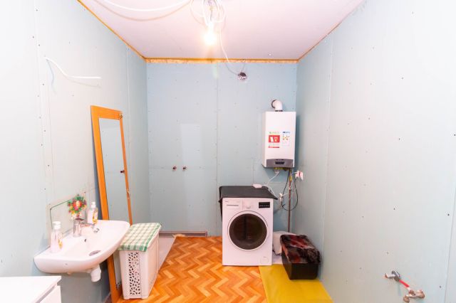 dom wolnostojący, 2 pokoje Ostrowiec Świętokrzyski, ul. Zygmuntówka. Zdjęcie 15