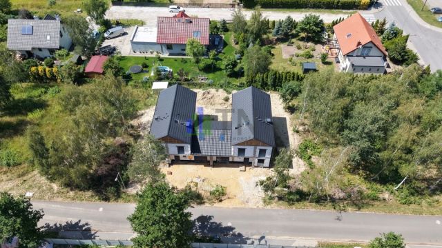 bliźniak, 6 pokoi Lutynia, ul. Fiołkowa. Zdjęcie 2