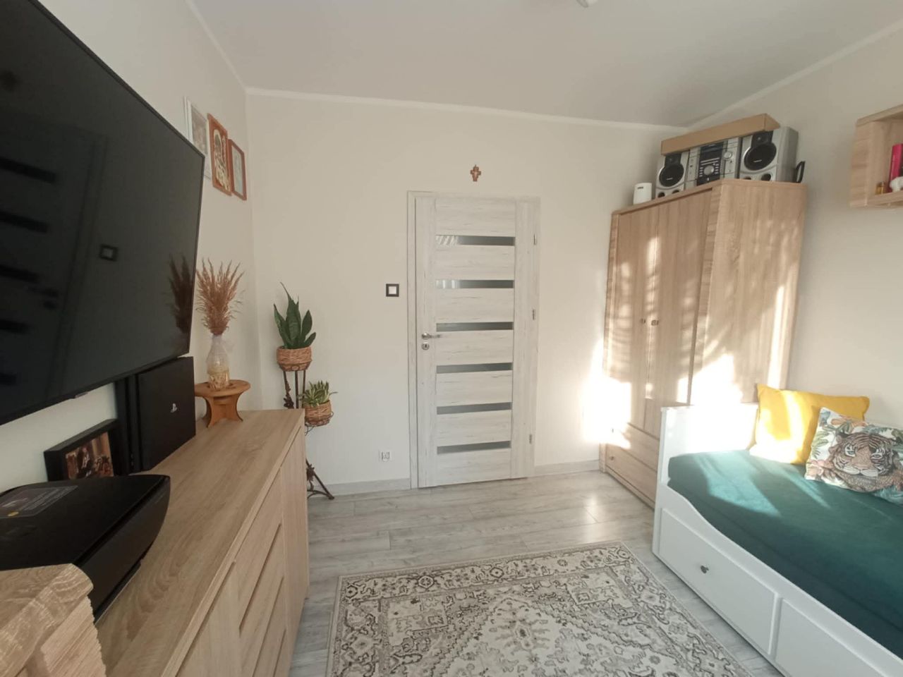 Mieszkanie 4-pokojowe Stąporków, pl. Wolności. Zdjęcie 1