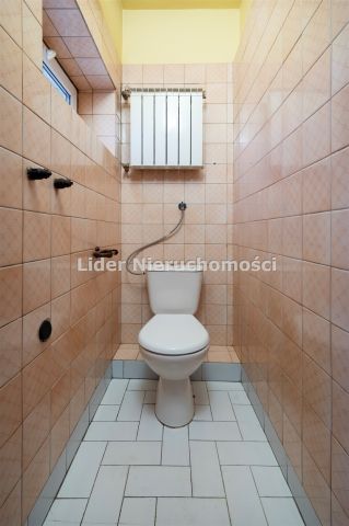 dom wolnostojący, 8 pokoi Pabianice, ul. Karniszewicka. Zdjęcie 15