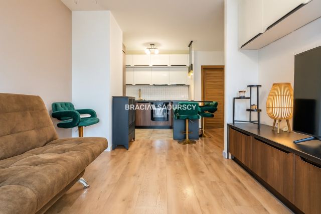 Mieszkanie 4-pokojowe Kraków Podgórze, ul. Stanisława Klimeckiego. Zdjęcie 1