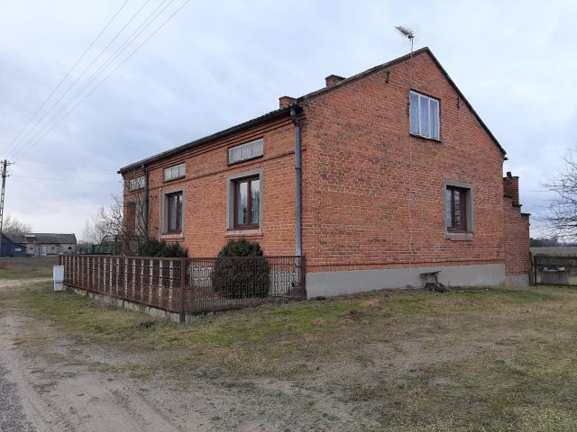 dom wolnostojący, 4 pokoje Emilianów. Zdjęcie 1