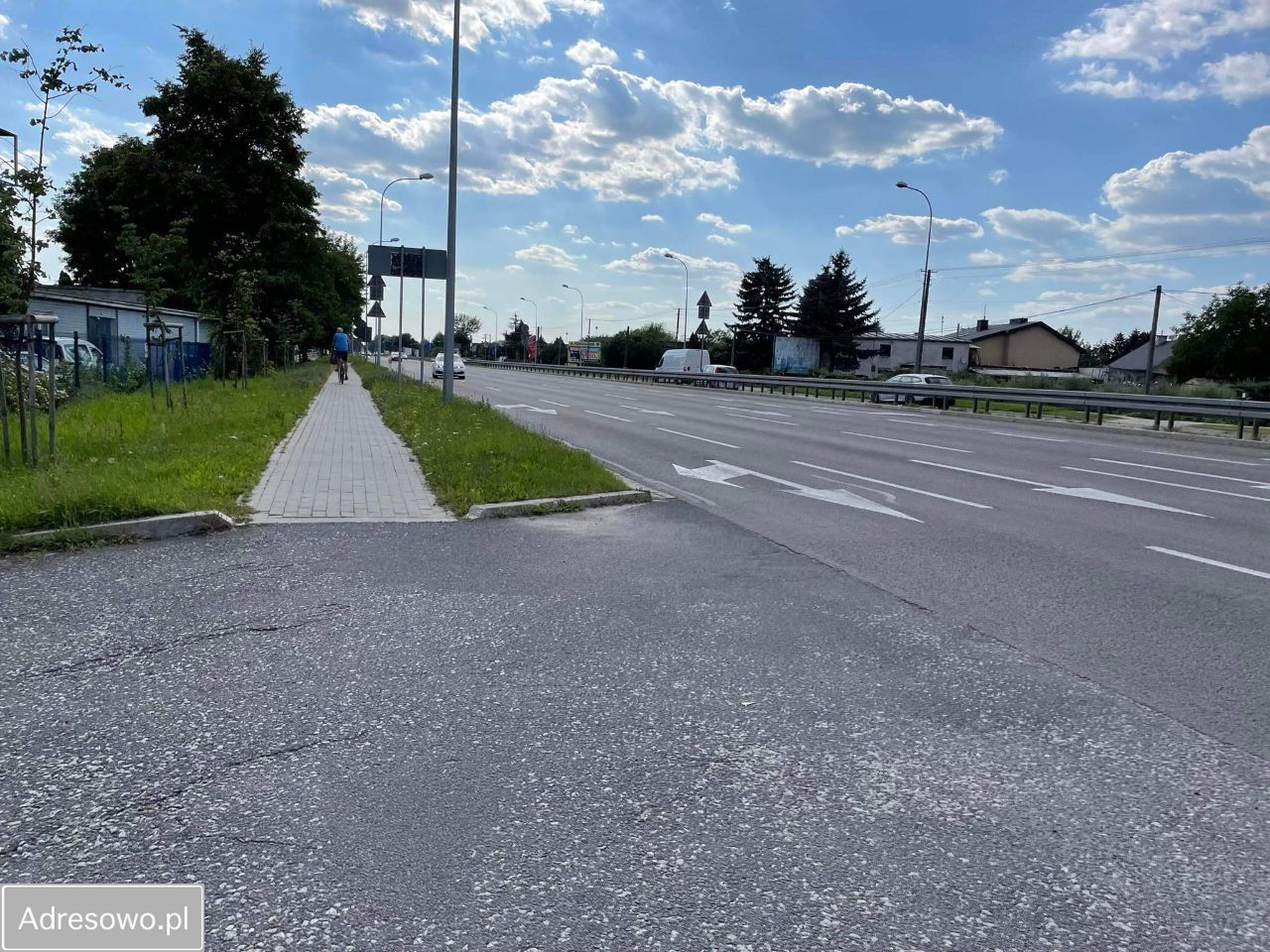 Hala/magazyn Bronisze. Zdjęcie 5