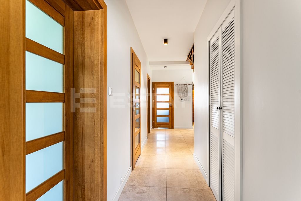 dom wolnostojący, 6 pokoi Kamionka. Zdjęcie 14