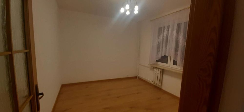 Mieszkanie 3-pokojowe Ostrowiec Świętokrzyski. Zdjęcie 3