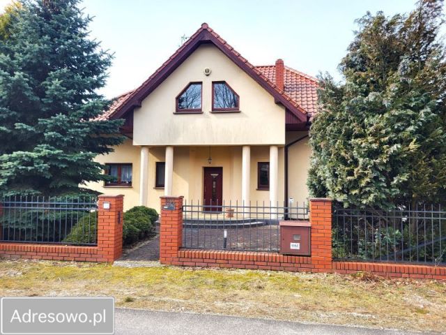 dom wolnostojący, 4 pokoje Borówiec. Zdjęcie 1