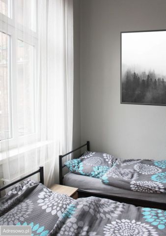 Mieszkanie 3-pokojowe Gliwice Śródmieście, ul. ks. Herberta Hlubka. Zdjęcie 1