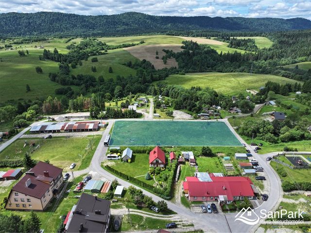 Działka inwestycyjna Lutowiska. Zdjęcie 1