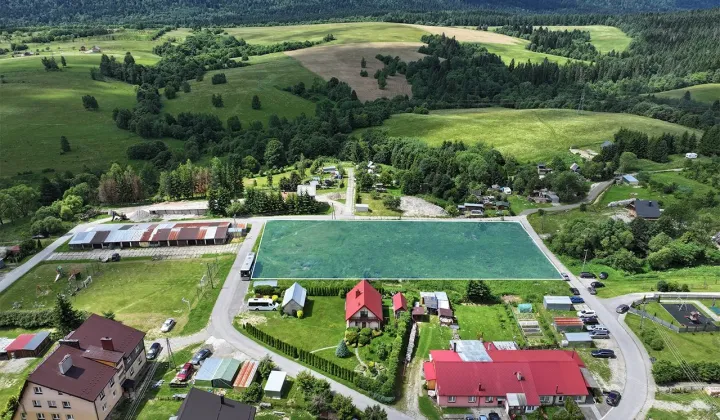 Działka inwestycyjna Lutowiska