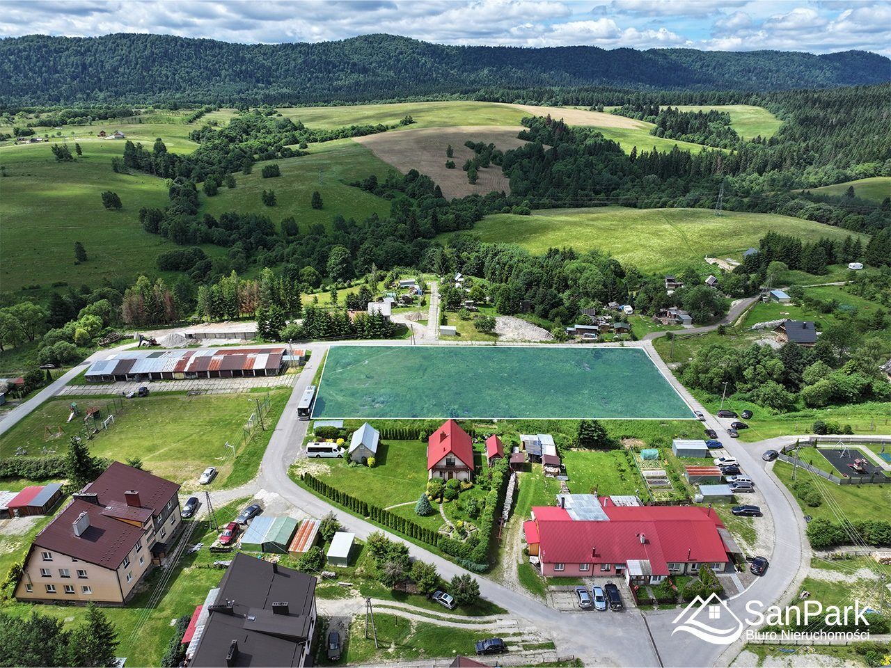 Działka inwestycyjna Lutowiska. Zdjęcie 1