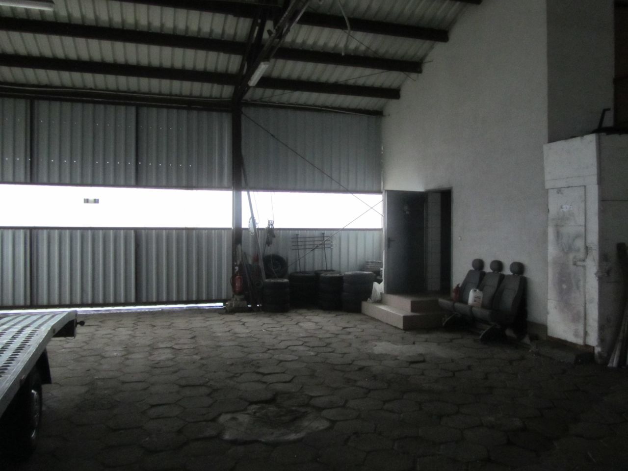 Hala/magazyn Brzezie k. Sulechowa, ul. Żwirki i Wigury. Zdjęcie 9