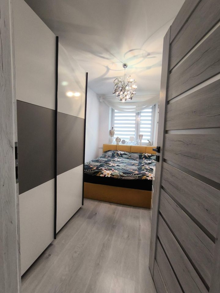 Mieszkanie 4-pokojowe Knurów. Zdjęcie 4