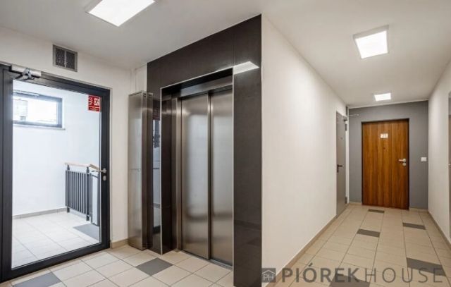 Mieszkanie 3-pokojowe Warszawa Wawer, ul. Poematu. Zdjęcie 9