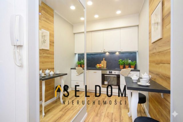 Mieszkanie 2-pokojowe Wrocław, ul. Komuny Paryskiej. Zdjęcie 3