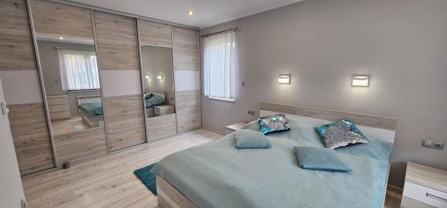 dom wolnostojący, 5 pokoi Ruda Śląska Bielszowice, ul. Kingi. Zdjęcie 4