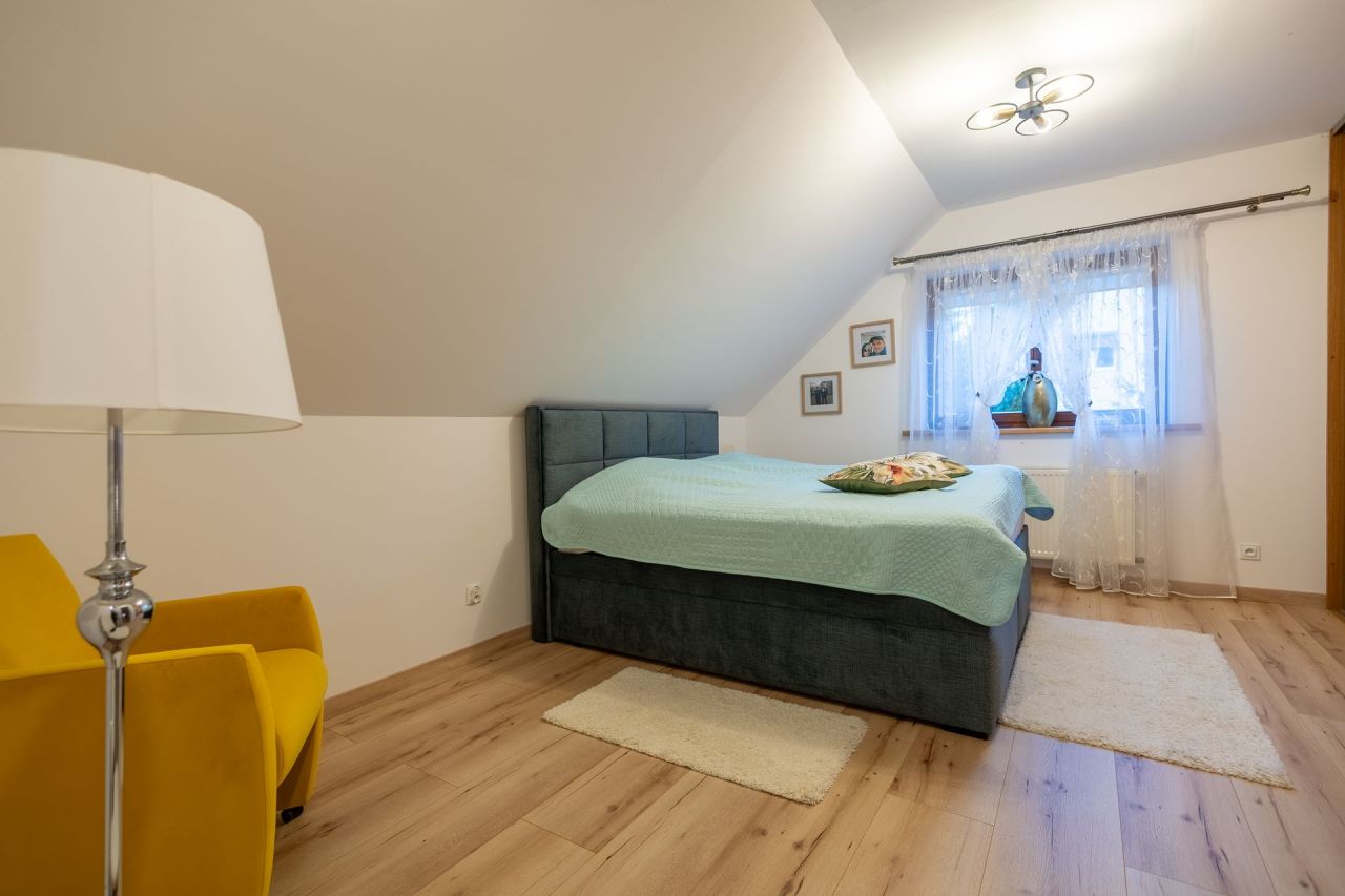 dom wolnostojący, 6 pokoi Nowe Biskupice. Zdjęcie 22