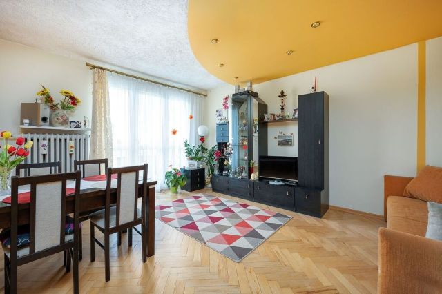 Mieszkanie 2-pokojowe Łódź Żubardź, ul. Powstańców Wielkopolskich. Zdjęcie 2