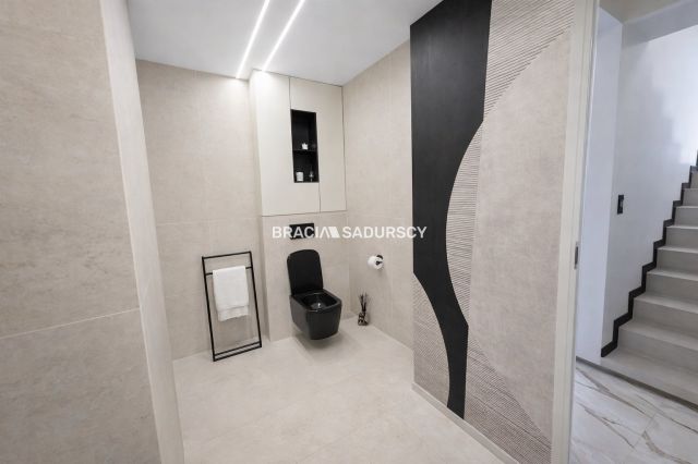 dom wolnostojący, 5 pokoi Niepołomice, ul. Stefana Roweckiego. Zdjęcie 17