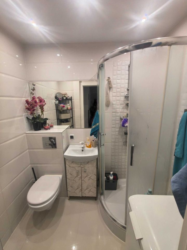 Mieszkanie 3-pokojowe Świdnica, ul. Ludwika Zamenhofa. Zdjęcie 2