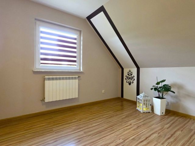 dom wolnostojący, 5 pokoi Humniska. Zdjęcie 2