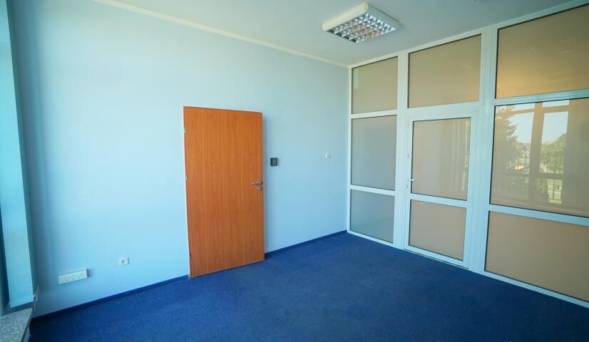 Lokal Łomża, ul. Juliana Ursyna Niemcewicza. Zdjęcie 11