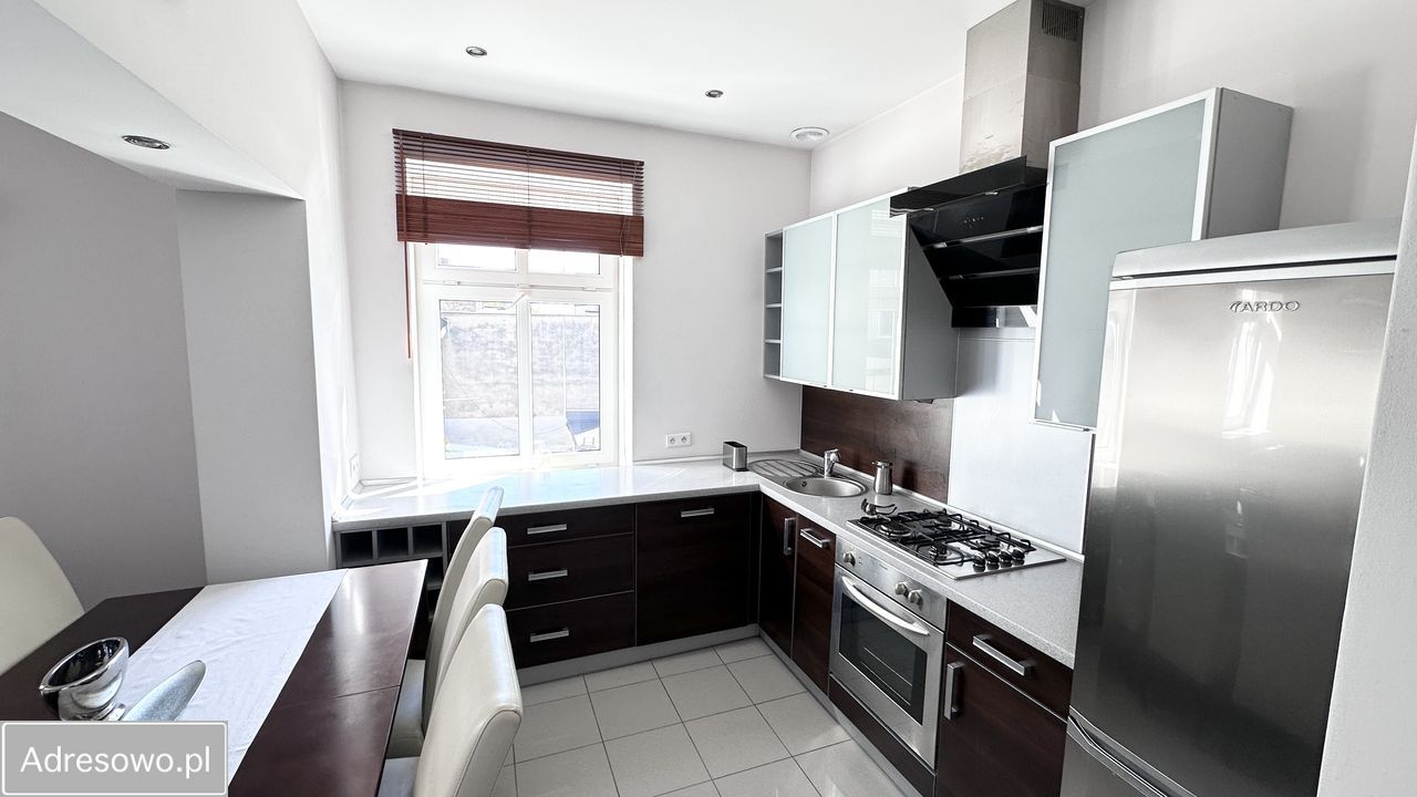 Mieszkanie 3-pokojowe Niemodlin, ul. Rynek. Zdjęcie 11