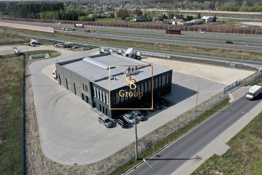 Hala/magazyn Stary Konik. Zdjęcie 2