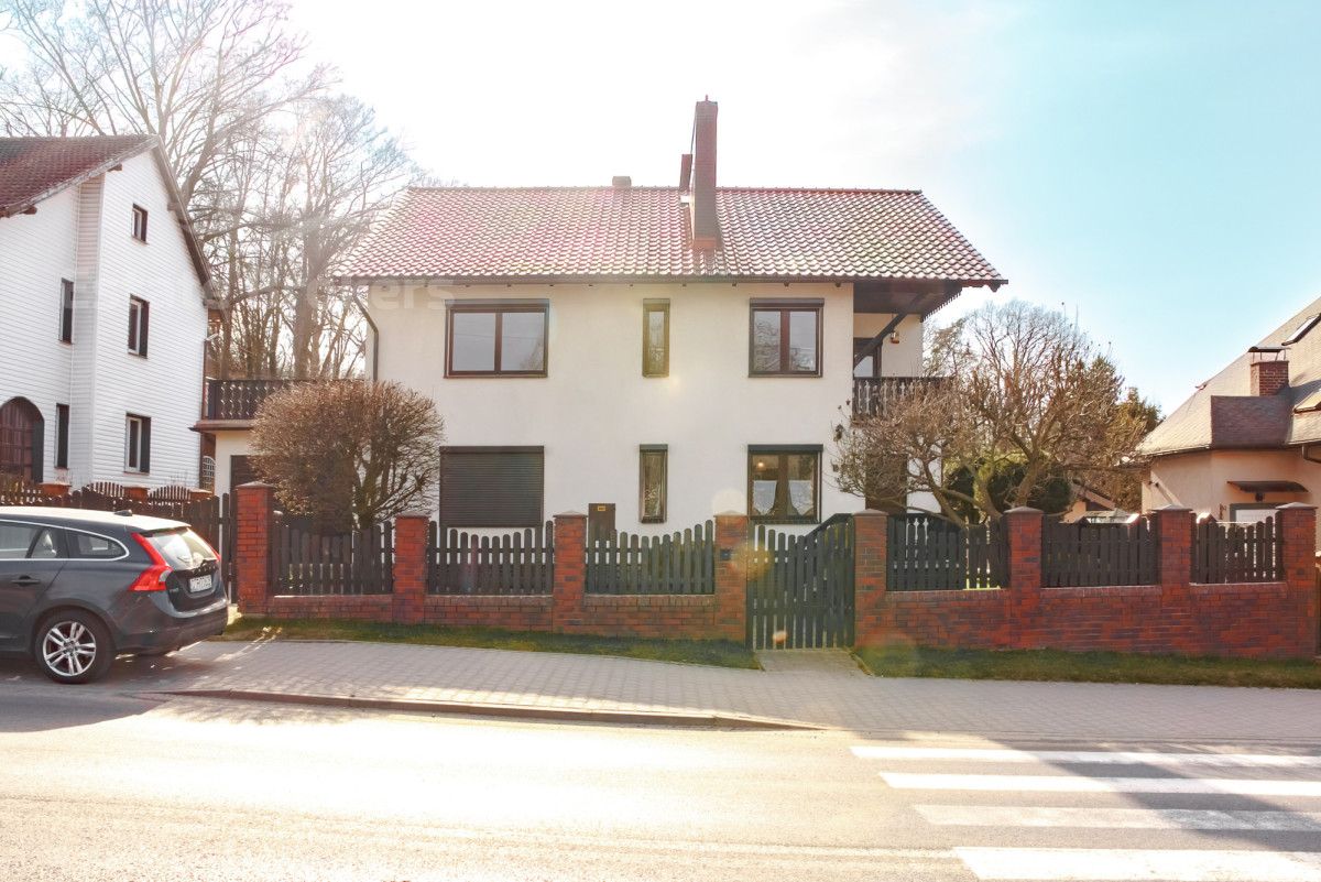dom wolnostojący, 6 pokoi Trzebnica, ul. Oleśnicka. Zdjęcie 1