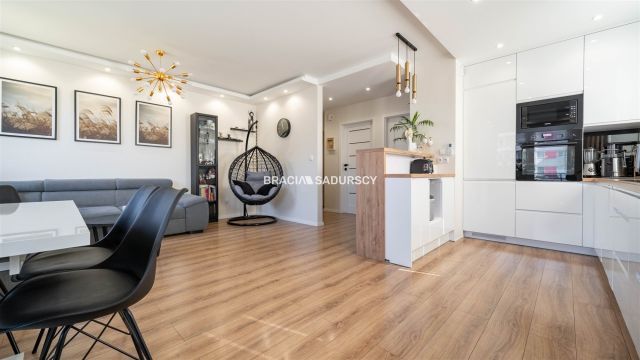 Mieszkanie 3-pokojowe Kraków Mistrzejowice, os. Piastów. Zdjęcie 1