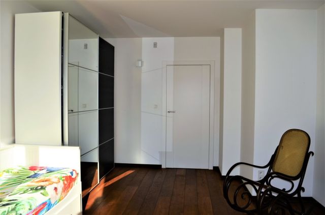 dom wolnostojący, 5 pokoi Zielonki-Wieś. Zdjęcie 18